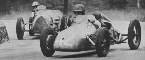 Ron Tauranac in the Ralt Mk1 in Australia in the early 1950s. Following him is Stan (father of Alan) Jones in his Maybach Special.